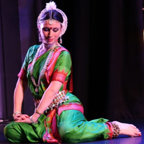 Odissi - * Please note, this class offers both IN-PERSON AND ONLINE option *